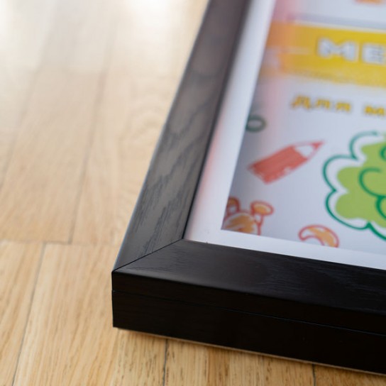 Рамка-накопитель для детских рисунков черного цвета А3